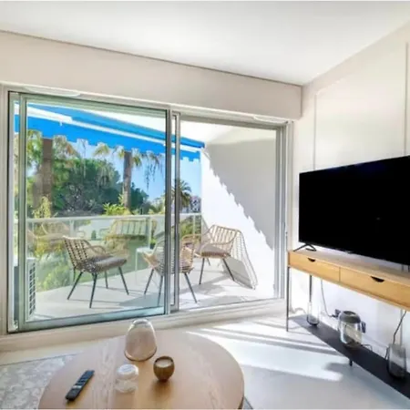Proche Du Centre De Avec Parking Et Piscine Cannes